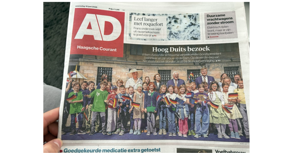 Am 9. Juni 2026 durften unsere Schüler:innen der 2. und 3. Klasse an dem Staatsbesuch von Bundespräsident Frank-Walter Steinmeier und Elke Büdenbender bei König Willem-Alexander und Königin Máxima in den Niederlanden teilnehmen.